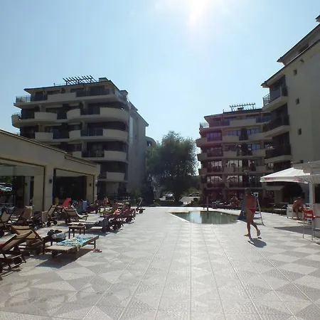 Real Black Sea Apartmán *